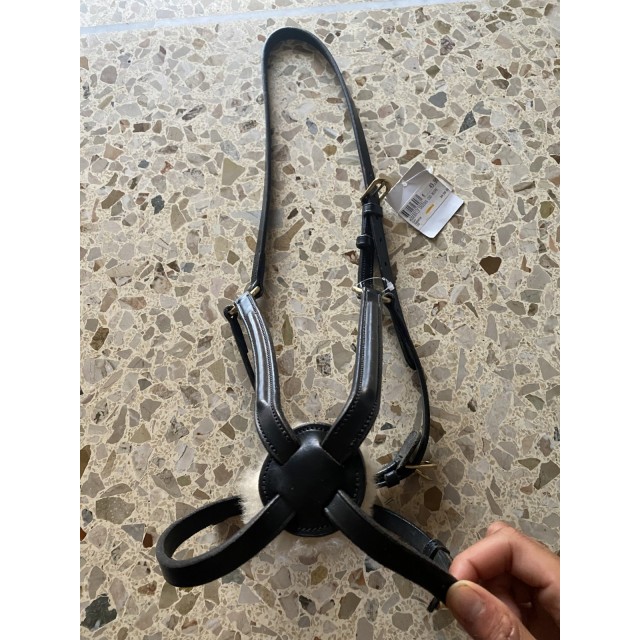 Muserolle noire croisée en mouton