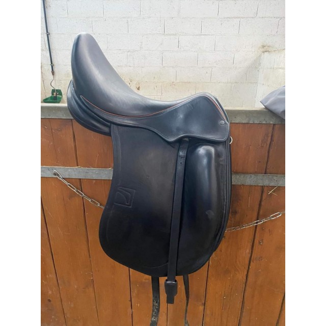 Selle dressage childeric 17.5