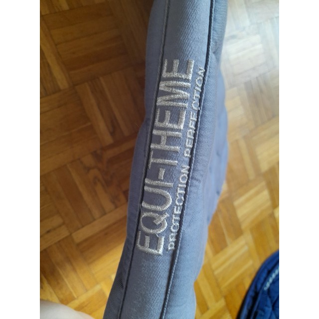 Tapis equitheme gris