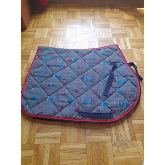 Tapis equiline avec motifs