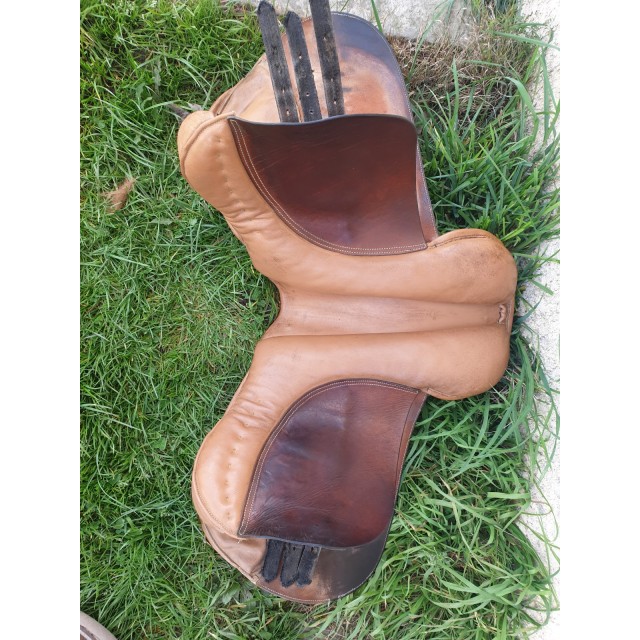 Selle mixte 17,5 cuir