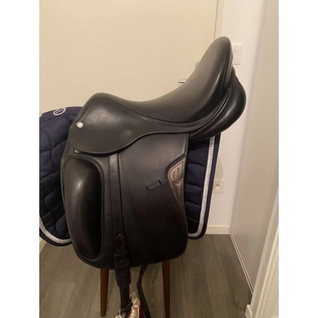 Selle de dressage