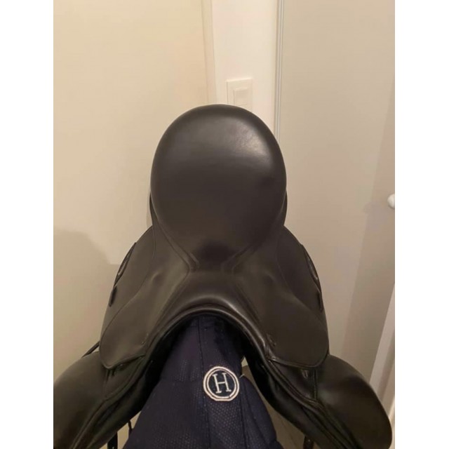 Selle de dressage