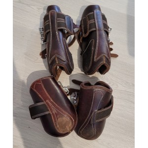 guêtres et protèges boulets en cuir