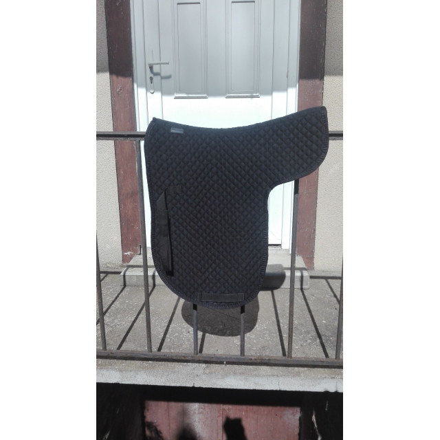 Selle de dressage toute équipée