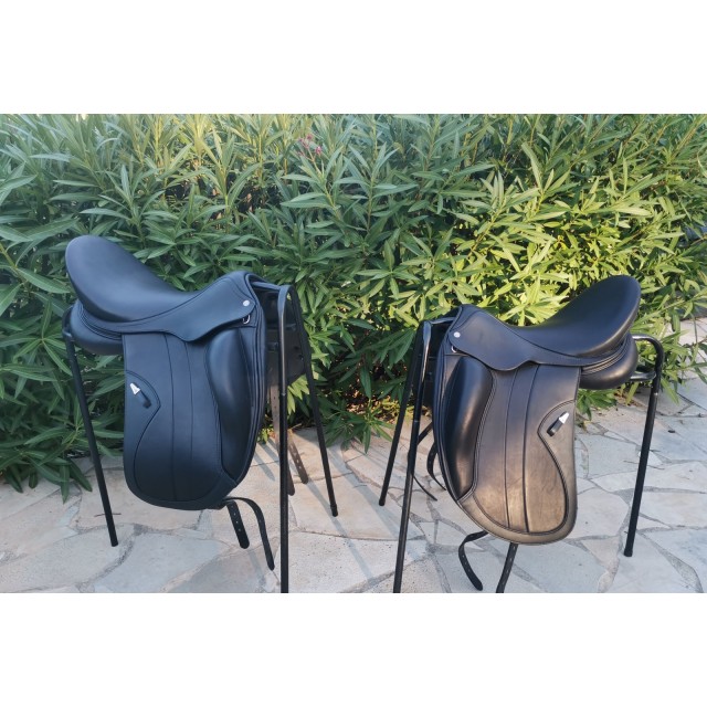 2 Selles de Dressage NEUVES Marque EQUIPE