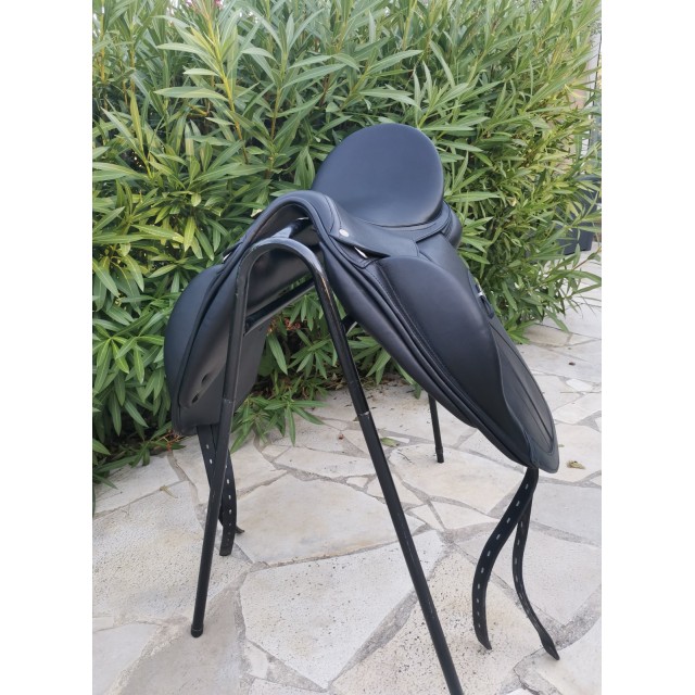 2 Selles de Dressage NEUVES Marque EQUIPE