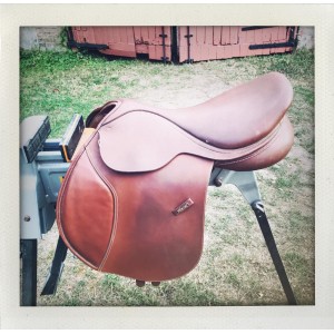 Vends Selle Wintec synthétique marron 17`` pouces