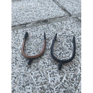 Éperons rose et noir