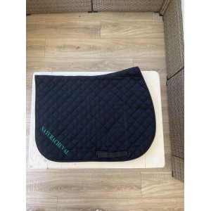 Tapis noir neuf