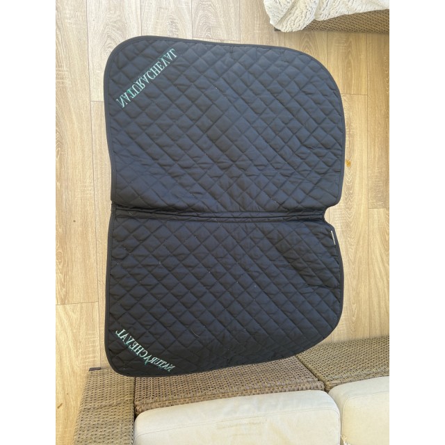 Tapis noir neuf