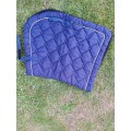 Tapis bleu marine