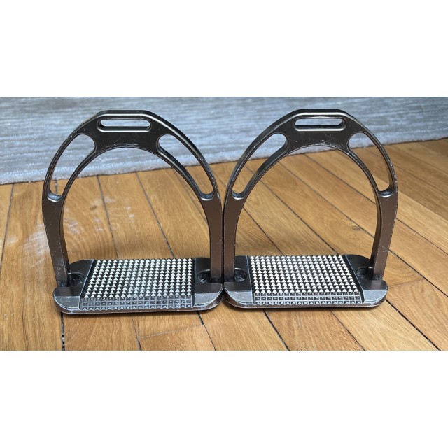 Étriers Jin Stirrup