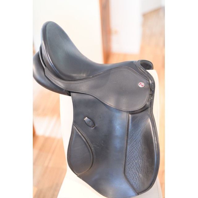 Selle de saut Kieffer Garmisch Evolution Taille 17.
