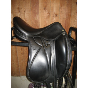 Selle de dressage Devoucoux modèle "Makila S"
