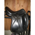 Selle de dressage Devoucoux modèle "Makila S"