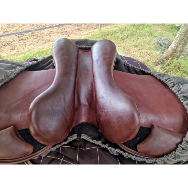 Selle Erreplus JF doublé 18'' cacao En cuir doublé