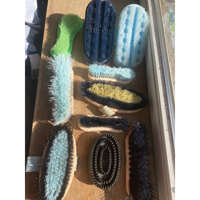 Lot de brosses