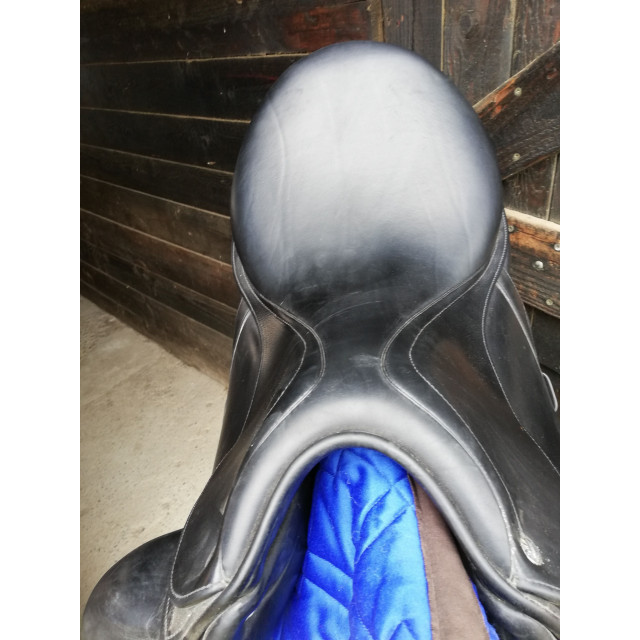 Selle de dressage cwd 17,5 pouces