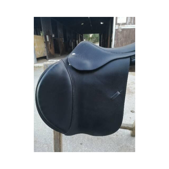 Selle équipe noire 17 pouces