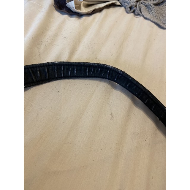 Licol noir avec paillette