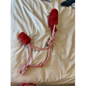 Licol éthologique avec moumoute rouge