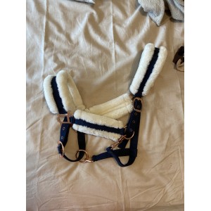 Licol avec moumoute bleu marine