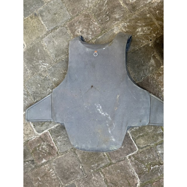 Protège-dos coque dur T.16 ans