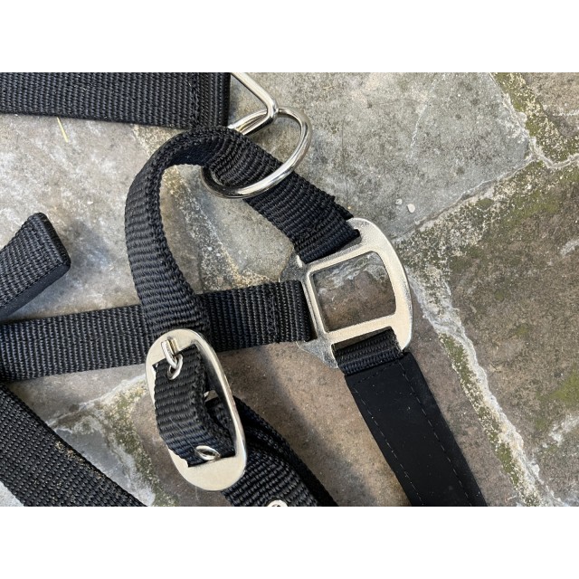 Licol cheval nylon noir