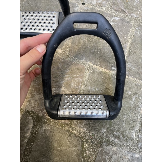 Etriers composite EQUIPE