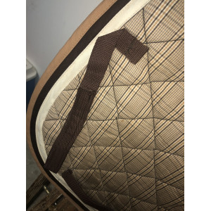 Tapis beige et marron