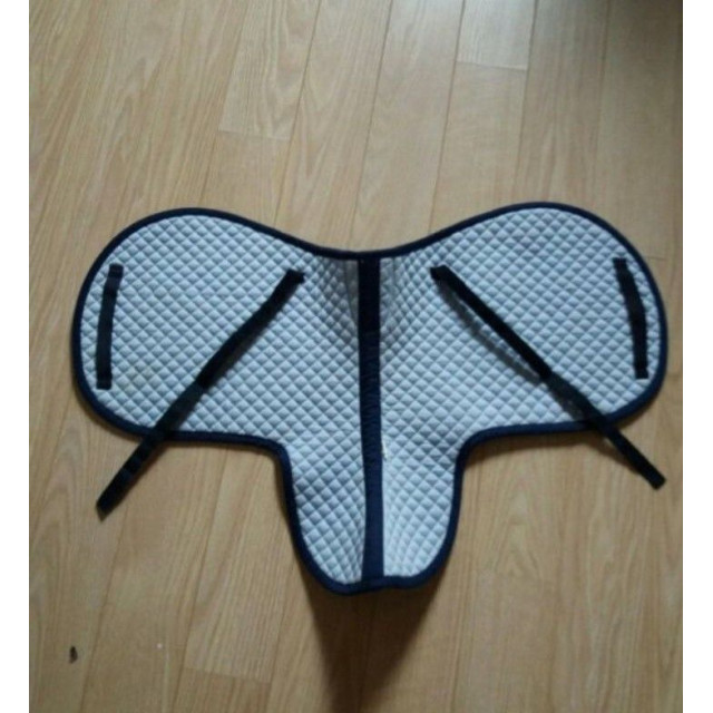 Tapis de selle bleu