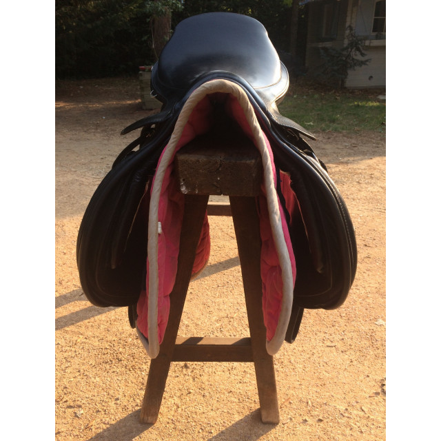 selle cuire 17,5