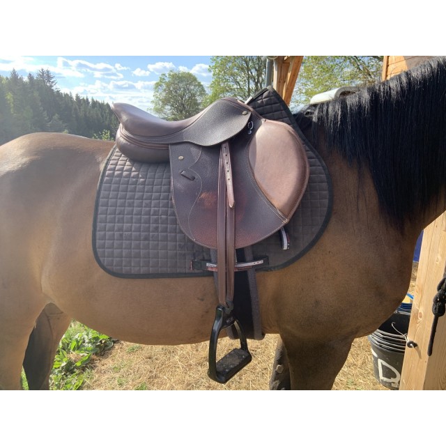 Selle Éric Mondange 17,5 pouces