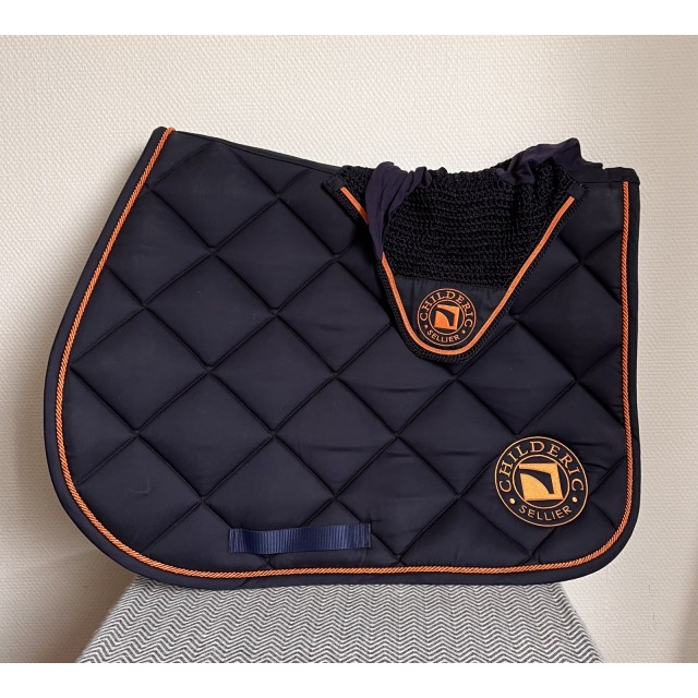Lot tapis + bonnet neuf Childeric