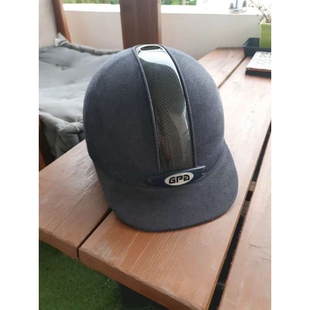 Bombe Casque GPA taille 53 carbone clasic