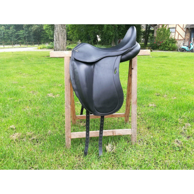 Selle de dressage