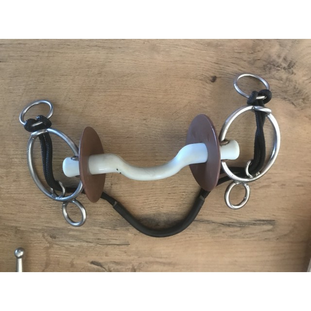 Mors combiné avec passage de langue béris