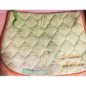 Tapis mixte vert et orange