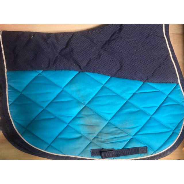 Tapis bleu taille cheval