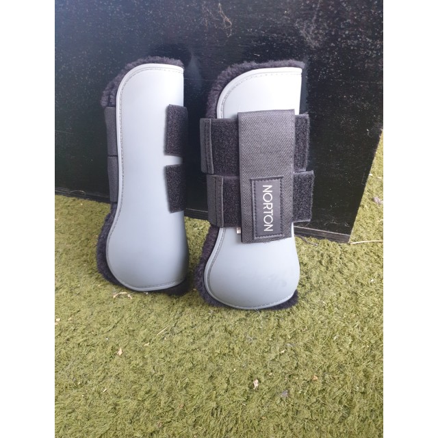 Guêtres grises cheval