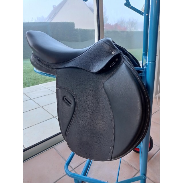 Selle cuir polyvalente