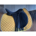 Selle axée dressage