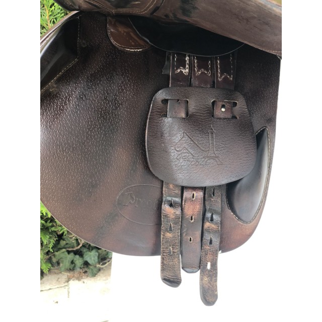 Selle prestige + étrivières et étriers