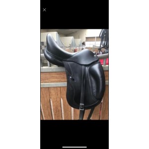 Selle Dressage CWD 18 pouces