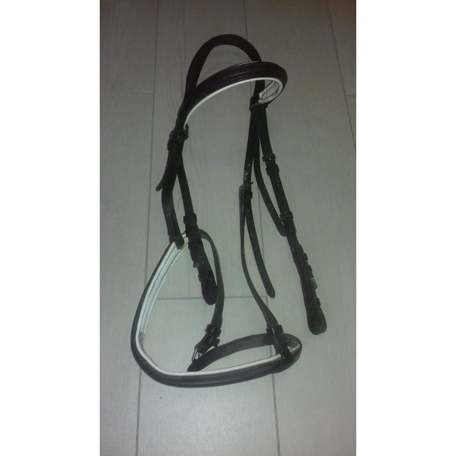 Filet cuir noir interieur blanc