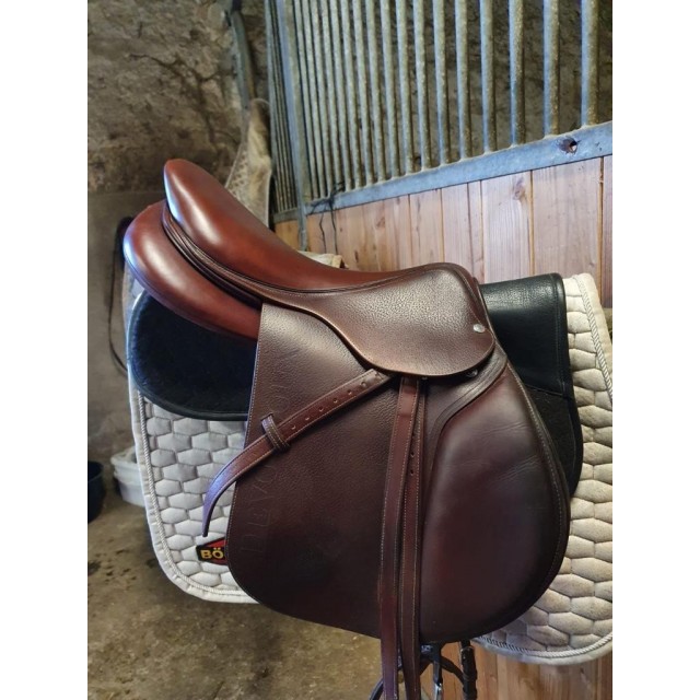 Selle Devoucoux 17.5