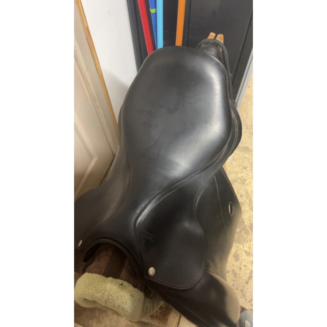 Selle de dressage