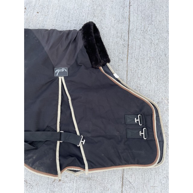 Couverture extérieur Pénélope Leprevost chaude