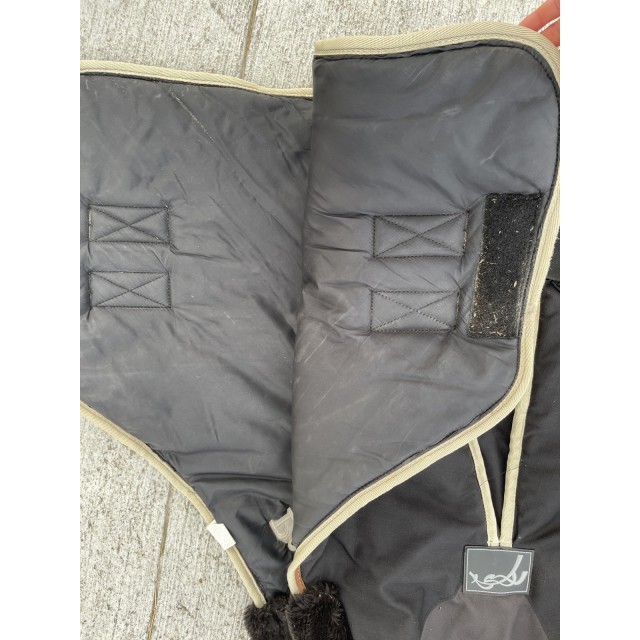 Couverture extérieur Pénélope Leprevost chaude